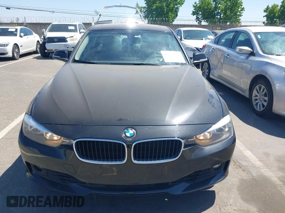 2015 BMW 3 Series 328i xDrive с VIN WBA3B5C55FF961143, выставлен на аукционе IAAI как лот 42561041 с пробегом 61 624 миль миль и . История ставок и продаж доступна на DreamBid. Изображение 6.
