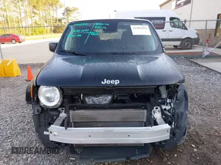 2021 Jeep Renegade Upland with VIN ZACNJDAB6MPN26057, listed as a IAAI auction lot 41987034 with 30,052 mi miles and . Bid and sale history available at DreamBid. Image 6.