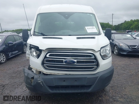 2018 Ford Transit Passenger XL z VIN 1FBAX2CM2JKA31397, wystawiony jako IAAI lot #42252424 z przebiegiem 72 434 mil mil oraz . Historia ofert i sprzedaży dostępna na DreamBid. Obrazek 12.