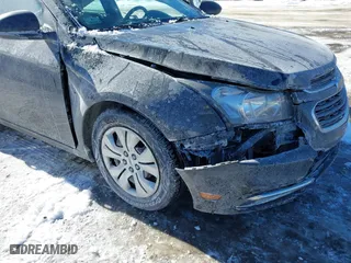 2015 Chevrolet Cruze LS with VIN 1G1PA5SG8F7191999, listed as a IAAI auction lot 41555183 with 103,567 mi miles. Bid and sale history available at carsss.com. Image 12.