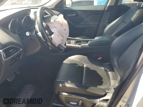2019 Jaguar F-Pace 25t z VIN SADCS2FXXKA390386, wystawiony jako Copart lot #54671255 z przebiegiem 103 930 mil mil oraz Szkoda całkowita • Salvage title. Historia ofert i sprzedaży dostępna na DreamBid. Obrazek 7.
