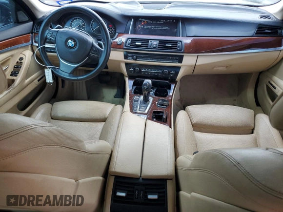 2015 BMW 5 Series 550i z VIN WBAKN9C5XFD960897, wystawiony jako Copart lot #68175054 z przebiegiem 164 761 mil mil oraz Czysty tytuł • Clean title. Historia ofert i sprzedaży dostępna na DreamBid. Obrazek 8.