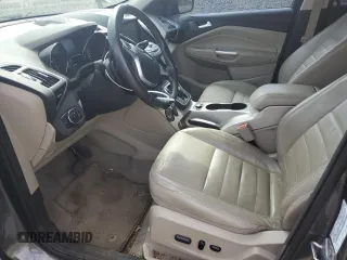 2013 Ford Escape SEL z VIN 1FMCU9HX6DUB05689, wystawiony jako Copart lot #55148765 z przebiegiem 69 178 mil mil oraz Czysty tytuł • Clean title. Historia ofert i sprzedaży dostępna na DreamBid. Obrazek 7.