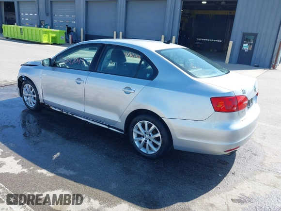 2011 Volkswagen Jetta SE with VIN 3VWDZ7AJ6BM346719, listed as a IAAI auction lot 42287049 with 179,837 mi miles and . Bid and sale history available at DreamBid. Image 3.