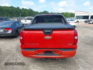 2009 Chevrolet Avalanche LTZ with VIN 3GNFK32059G229423, listed as a IAAI auction lot 42510957 with 192,935 mi miles and . Bid and sale history available at DreamBid. Image 16.