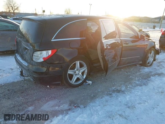 2011 Mercedes-Benz R 350 with VIN 4JGCB6FE3BA114001, listed as a IAAI auction lot 41309561 with 126,819 mi miles and . Bid and sale history available at DreamBid. Image 4.