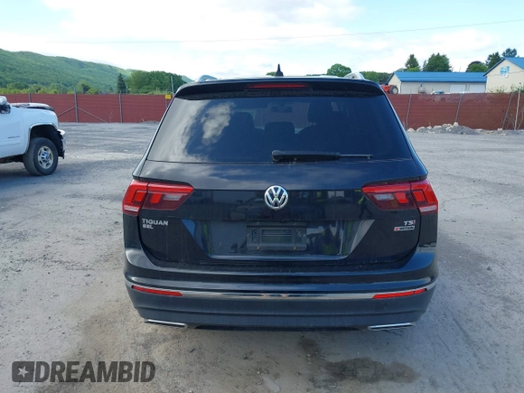 2018 Volkswagen Tiguan SEL z VIN 3VV2B7AXXJM145781, wystawiony jako IAAI lot #42273176 z przebiegiem 86 610 mil mil oraz . Historia ofert i sprzedaży dostępna na DreamBid. Obrazek 17.