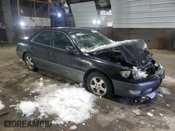 1998 Lexus ES 300 Luxury Sport Sdn with VIN JT8BF28G5W5031100, listed as a Copart auction lot 83019814 with 0 mi miles and Salvage Title. Bid and sale history available at carsss.com. Image 4.