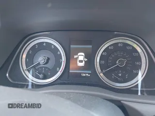 2023 Hyundai Sonata SEL z VIN KMHL64JA1PA321006, wystawiony jako IAAI lot #38313188 z przebiegiem 12 619 mil mil oraz . Historia ofert i sprzedaży dostępna na DreamBid. Obrazek 7.