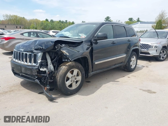 2011 Jeep Grand Cherokee Laredo z VIN 1J4RR4GG0BC547689, wystawiony jako IAAI lot #42230005 z przebiegiem 192 361 mil mil oraz . Historia ofert i sprzedaży dostępna na DreamBid. Obrazek 2.