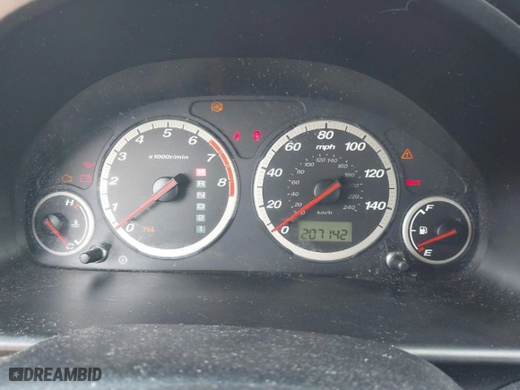 2005 Honda CR-V LX with VIN JHLRD68565C015724, listed as a IAAI auction lot 42021737 with 207,142 mi miles. Bid and sale history available at carsss.com. Image 7.