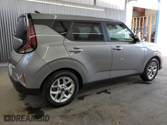 2025 Kia Soul LX with VIN KNDJ23AU0S7931948, listed as a Copart auction lot 54365495 with 8,046 mi miles and Clean Title. Bid and sale history available at DreamBid. Image 3.