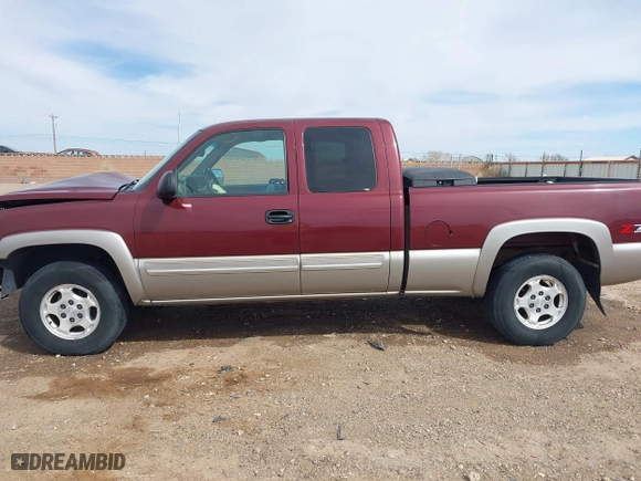 2003 Chevrolet Silverado 1500 LS with VIN 2GCEK19T631385785, listed as a IAAI auction lot 41813987 with 215,131 mi miles. Bid and sale history available at carsss.com. Image 14.