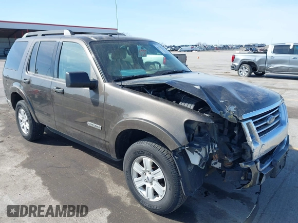 2008 Ford Explorer XLT with VIN 1FMEU73E88UB29534, listed as a IAAI auction lot 41775911 with 120,440 mi miles. Bid and sale history available at carsss.com. Image 1.