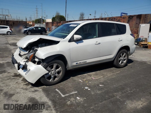 2014 Toyota RAV4 with VIN 2T3YL4DV4EW002697, listed as a Copart auction lot 49740985 with 98,712 mi miles and Salvage Title. Bid and sale history available at carsss.com. Image 1.