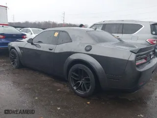2019 Dodge Challenger R/T Scat Pack with VIN 2C3CDZFJ6KH529252, listed as a IAAI auction lot 40849993 with 1 mi miles. Bid and sale history available at carsss.com. Image 3.
