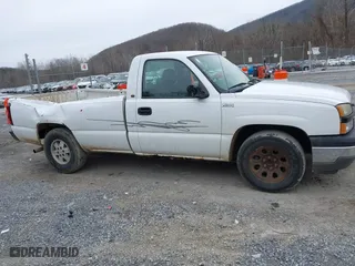 2005 Chevrolet Silverado 1500 Work Truck with VIN 1GCEC14XX5Z340818, listed as a IAAI auction lot 41729984 with 191,704 mi miles. Bid and sale history available at carsss.com. Image 13.