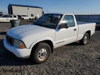1999 GMC Sonoma with VIN 1GTDT14X2X8527880, listed as a Copart auction lot 75218964 with 231,812 mi miles and Salvage Title. Bid and sale history available at carsss.com. Image 1.