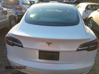 2023 Tesla Model 3 z VIN 5YJ3E1EAXPF584537, wystawiony jako IAAI lot #41464243 z przebiegiem 33 229 mil mil oraz . Historia ofert i sprzedaży dostępna na DreamBid. Obrazek 17.