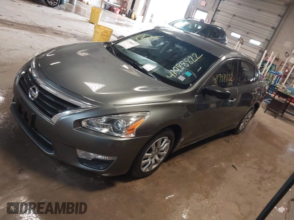 2014 Nissan Altima S with VIN 1N4AL3AP5EN373687, listed as a IAAI auction lot 41788822 with 127,116 mi miles and . Bid and sale history available at carsss.com. Image 2.