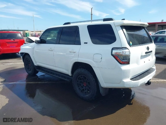 2021 Toyota 4Runner SR5 with VIN JTEEU5JR1M5240621, listed as a IAAI auction lot 41487095 with 37,676 mi miles. Bid and sale history available at carsss.com. Image 3.
