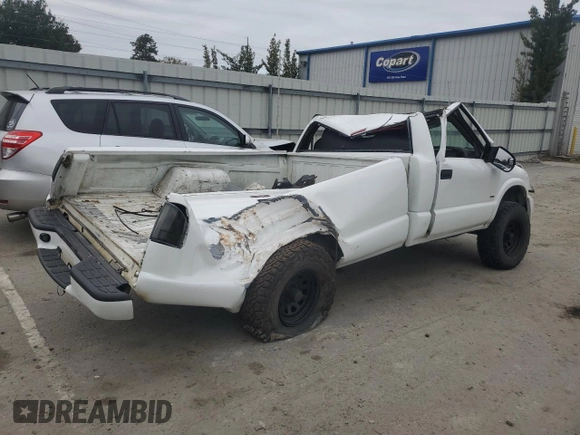 2002 GMC Sonoma SL z VIN 1GTCS145728219657, wystawiony jako Copart lot #85582124 z przebiegiem Nie podano mil oraz Szkody całkowita. Historia ofert i sprzedaży dostępna na DreamBid. Obrazek 3.