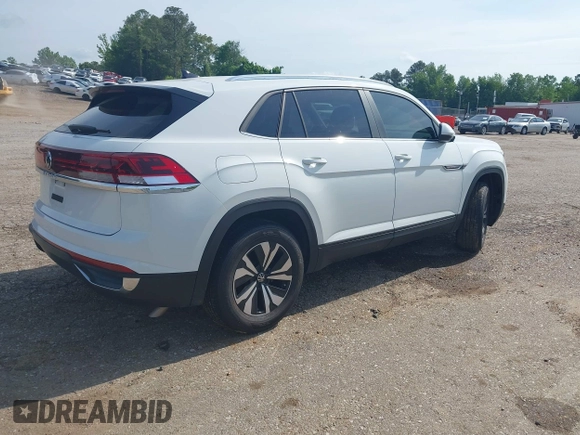 2024 Volkswagen Atlas SE with VIN 1V2DE2CA0RC259827, listed as a IAAI auction lot 42145264 with 10,302 mi miles and . Bid and sale history available at DreamBid. Image 4.