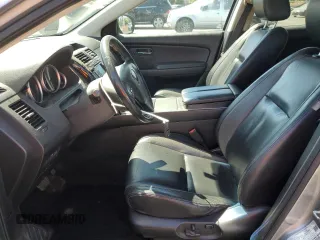 2012 Mazda CX-9 Touring z VIN JM3TB3CV5C0352857, wystawiony jako Copart lot #57531225 z przebiegiem 178 877 mil mil oraz Czysty tytuł • Clean title. Historia ofert i sprzedaży dostępna na DreamBid. Obrazek 7.