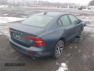 2019 Volvo S60 Momentum with VIN 7JRA22TK1KG014749, listed as a IAAI auction lot 41538244 with 68,224 mi miles. Bid and sale history available at carsss.com. Image 4.