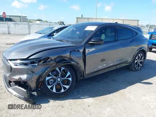 2023 Ford Mustang Mach-E Premium с VIN 3FMTK3RM2PMA18002, выставлен на аукционе IAAI как лот 42568946 с пробегом 26 495 миль миль и . История ставок и продаж доступна на DreamBid. Изображение 2.