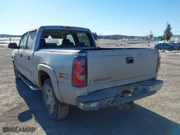 2006 Chevrolet Silverado 1500 LT1 with VIN 2GCEK13T961178126, listed as a IAAI auction lot 41387524 with 402,089 mi miles. Bid and sale history available at carsss.com. Image 6.