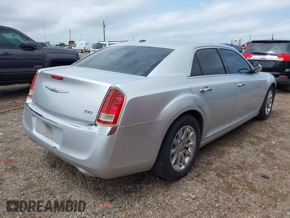 2012 Chrysler 300 Limited z VIN 2C3CCACG6CH216653, wystawiony jako IAAI lot #42108403 z przebiegiem 223 457 mil mil oraz . Historia ofert i sprzedaży dostępna na DreamBid. Obrazek 4.