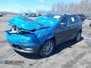 2020 Jeep Cherokee Altitude with VIN 1C4PJMLB3LD584911, listed as a IAAI auction lot 41921146 with 47,293 mi miles. Bid and sale history available at carsss.com. Image 2.
