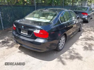 2006 BMW 3 Series 330i with VIN WBAVB33526KS32960, listed as a IAAI auction lot 42799135 with 150,736 mi miles and . Bid and sale history available at DreamBid. Image 4.