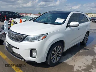 2015 Kia Sorento SX Limited with VIN 5XYKW4A73FG639051, listed as a IAAI auction lot 42106446 with 145,981 mi miles. Bid and sale history available at carsss.com. Image 17.