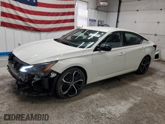 2023 Nissan Altima SR z VIN 1N4BL4CV9PN393319, wystawiony jako Copart lot #60611605 z przebiegiem 47 201 mil mil oraz Czysty tytuł • Clean title. Historia ofert i sprzedaży dostępna na DreamBid. Obrazek 1.