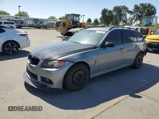 2007 BMW 3 Series 328xi с VIN WBAVT73597FZ36409, выставлен на аукционе Copart как лот 61231975 с пробегом 236 005 миль миль и Списание • Salvage title. История ставок и продаж доступна на DreamBid. Изображение 1.
