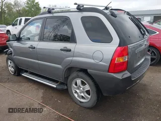 2008 Kia Sportage LX z VIN KNDJF724487496001, wystawiony jako IAAI lot #42147612 z przebiegiem 155 472 mil mil oraz . Historia ofert i sprzedaży dostępna na DreamBid. Obrazek 3.