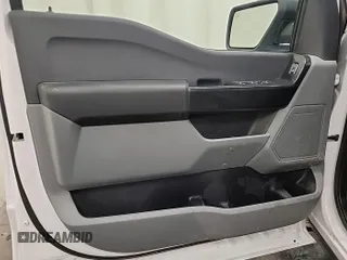 2022 Ford F-150 XL z VIN 1FTFW1ED0NFC41149, wystawiony jako IAAI lot #42785423 z przebiegiem 22 280 mil mil oraz . Historia ofert i sprzedaży dostępna na DreamBid. Obrazek 16.
