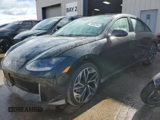 2024 Hyundai Ioniq 6 SEL z VIN KMHM34AC7RA057243, wystawiony jako Copart lot #75056244 z przebiegiem 3 946 mil mil oraz Szkoda całkowita • Salvage title. Historia ofert i sprzedaży dostępna na DreamBid. Obrazek 1.