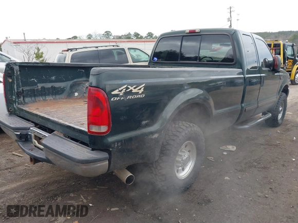 2001 Ford Super Duty F-250 XL with VIN 1FTNX21SX1EA07328, listed as a IAAI auction lot 41493164 with 221,991 mi miles. Bid and sale history available at carsss.com. Image 4.