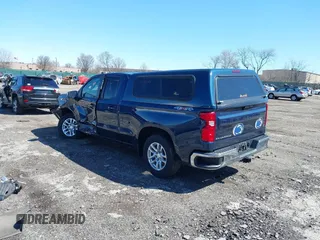 2020 Chevrolet Silverado 1500 LT with VIN 1GCRYDED6LZ286004, listed as a IAAI auction lot 41849313 with 96,204 mi miles. Bid and sale history available at carsss.com. Image 3.