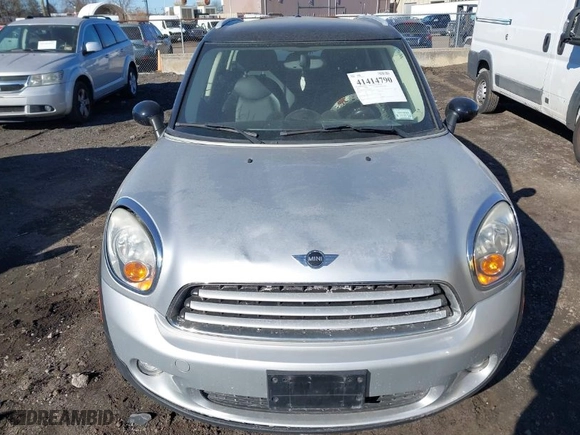 2012 MINI Cooper Countryman with VIN WMWZB3C50CWM04795, listed as a IAAI auction lot 41414790 with NaN miles. Bid and sale history available at carsss.com. Image 6.