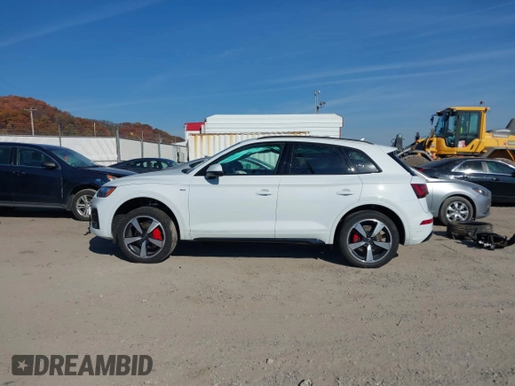 2024 Audi Q5 S line Premium Plus with VIN WA1EAAFY1R2143511, listed as a IAAI auction lot 40736946 with 1,125 mi miles and . Bid and sale history available at DreamBid. Image 15.