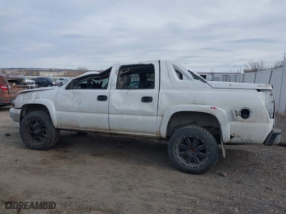 2005 Chevrolet Avalanche Z71 with VIN 3GNEK12ZX5G158843, listed as a IAAI auction lot 41776029 with 1 mi miles. Bid and sale history available at carsss.com. Image 15.