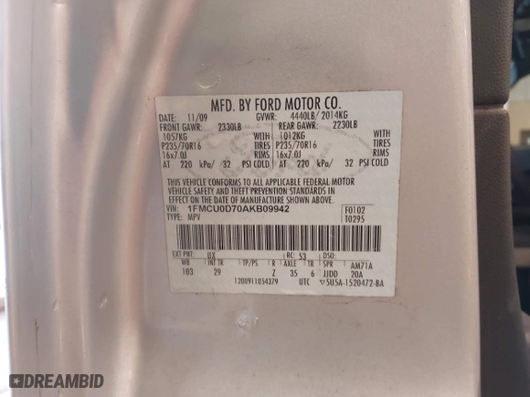 2010 Ford Escape XLT with VIN 1FMCU0D70AKB09942, listed as a IAAI auction lot 41572582 with 218,296 mi miles. Bid and sale history available at carsss.com. Image 9.