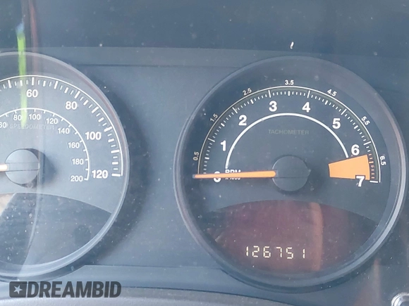 2014 Jeep Patriot Altitude z VIN 1C4NJPBA1ED550051, wystawiony jako IAAI lot #42384798 z przebiegiem 126 751 mil mil oraz . Historia ofert i sprzedaży dostępna na DreamBid. Obrazek 7.