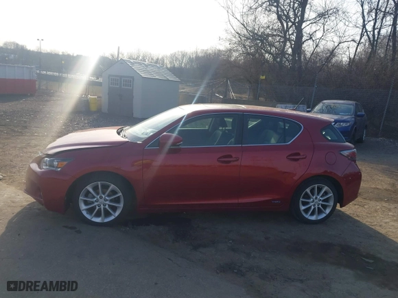 2013 Lexus CT 200h Hybrid with VIN JTHKD5BH7D2159944, listed as a IAAI auction lot 41791641 with 141,066 mi miles. Bid and sale history available at carsss.com. Image 14.