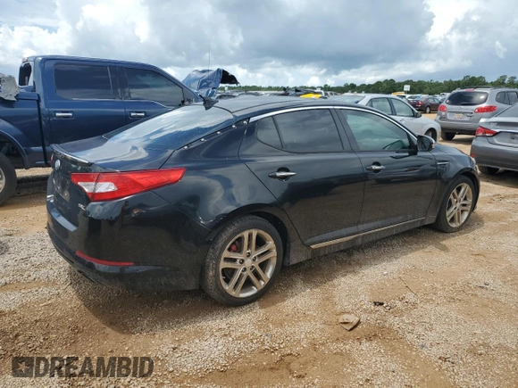2013 Kia Optima SX z VIN 5XXGR4A65DG215196, wystawiony jako Copart lot #60927695 z przebiegiem 73 164 mil mil oraz Czysty tytuł • Clean title. Historia ofert i sprzedaży dostępna na DreamBid. Obrazek 3.
