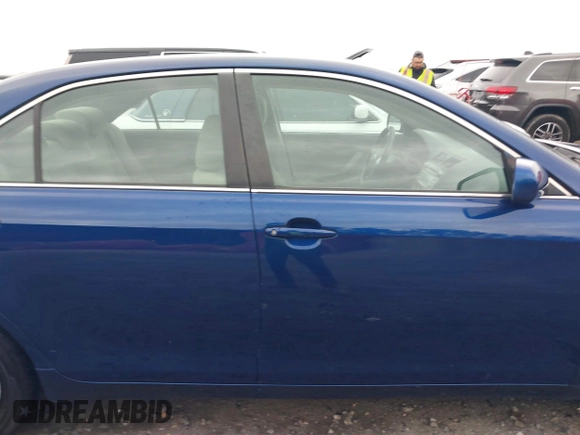 2008 Toyota Camry LE with VIN 4T1BE46K68U257609, listed as a IAAI auction lot 41704708 with 182,764 mi miles. Bid and sale history available at carsss.com. Image 13.